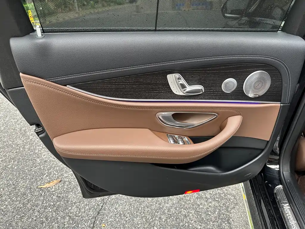 Mercedes-Benz E-Class 2020 — фото 13