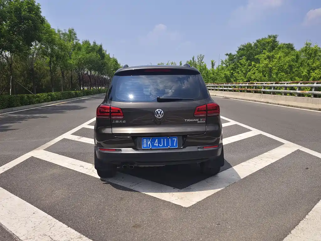 Volkswagen Tiguan 2015 — фото 11