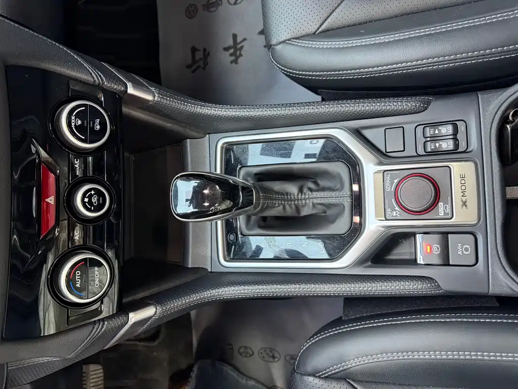 Subaru Forester 2022 — фото 13
