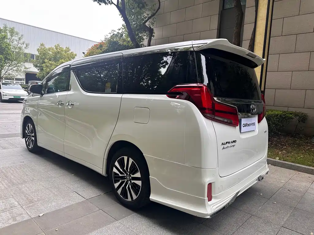 Toyota Alphard 2020 — фото 7