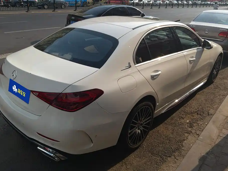 Mercedes-Benz C-Class 2024