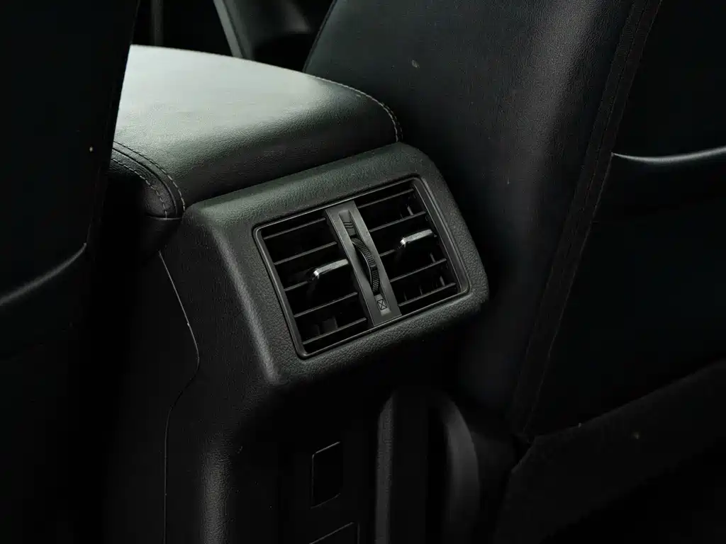 Mitsubishi Outlander 2019 — фото 16