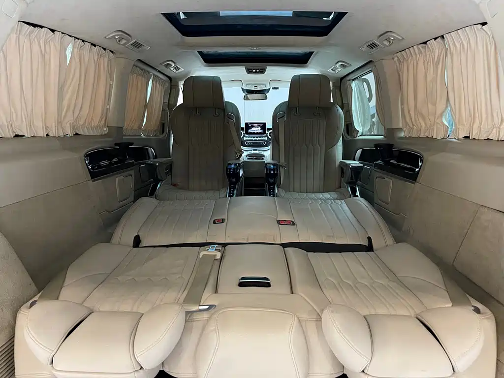 Mercedes-Benz V-Class 2017 — фото 9