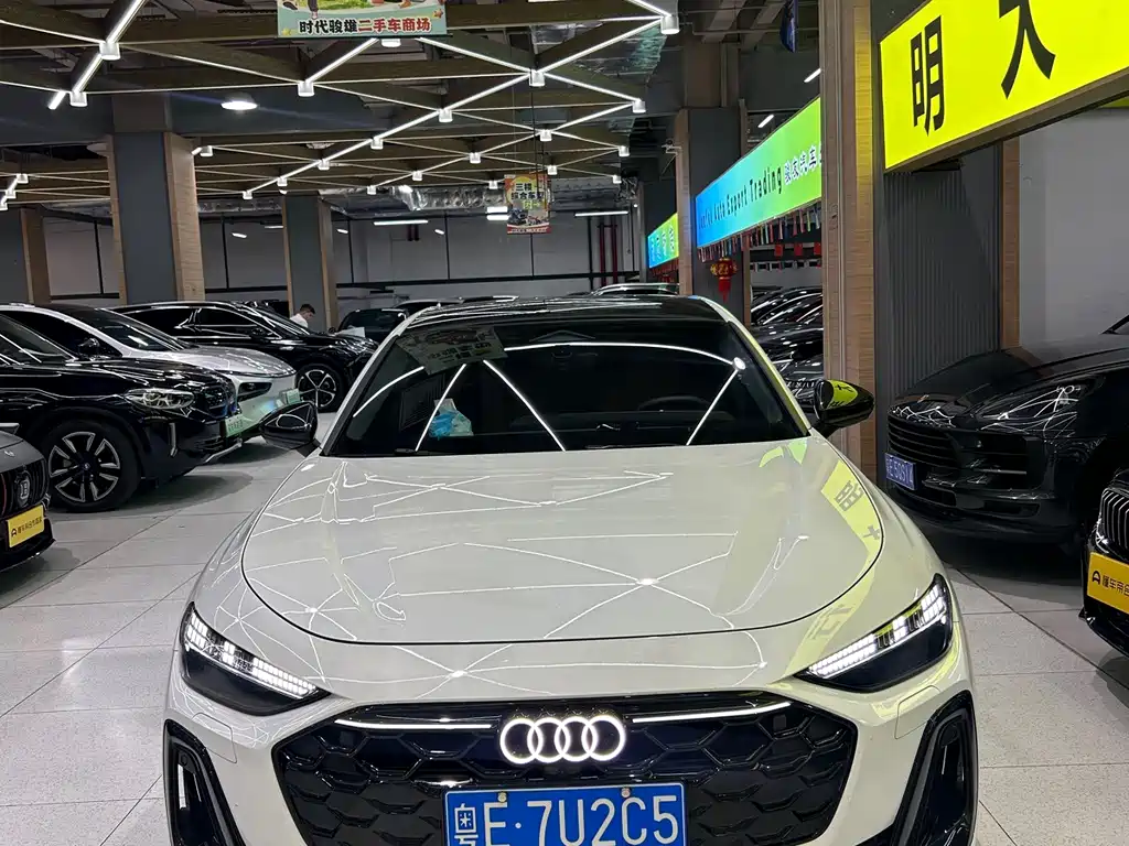Audi A5L 2025 — фото 2