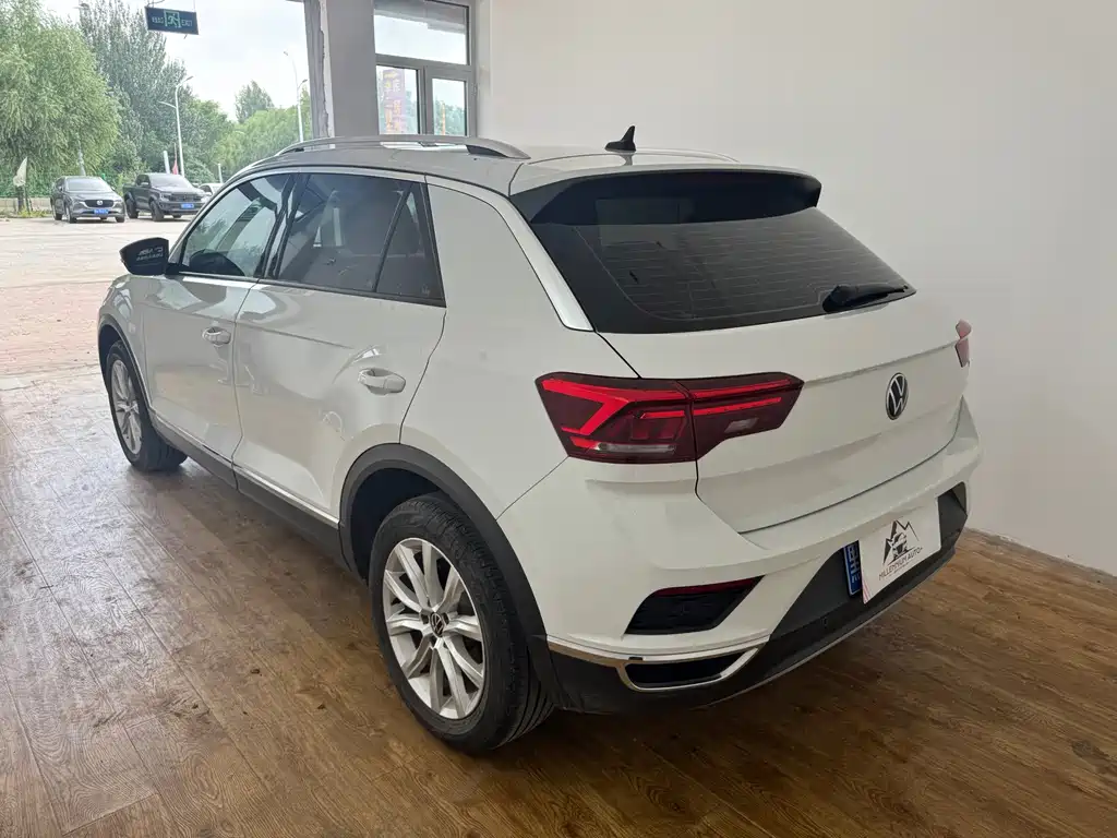Volkswagen T-Roc 2022 — фото 11