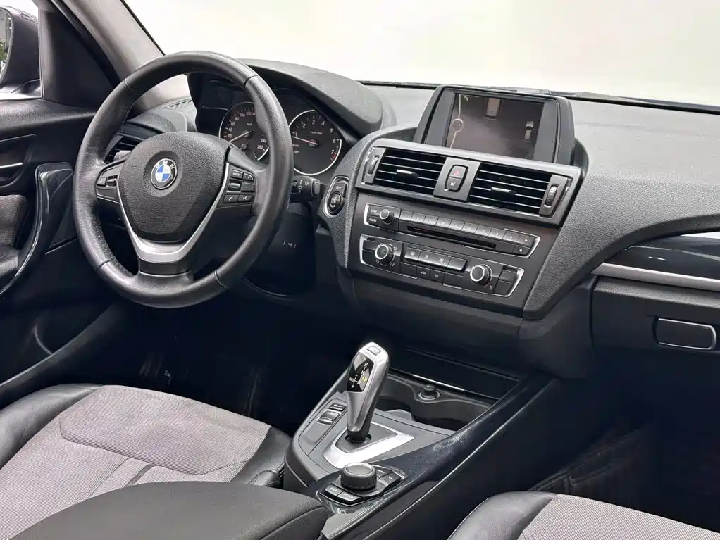 BMW 1 Series 2013 — фото 11