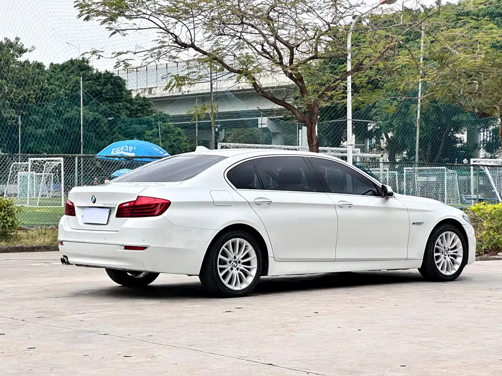 BMW 5 Series 2016