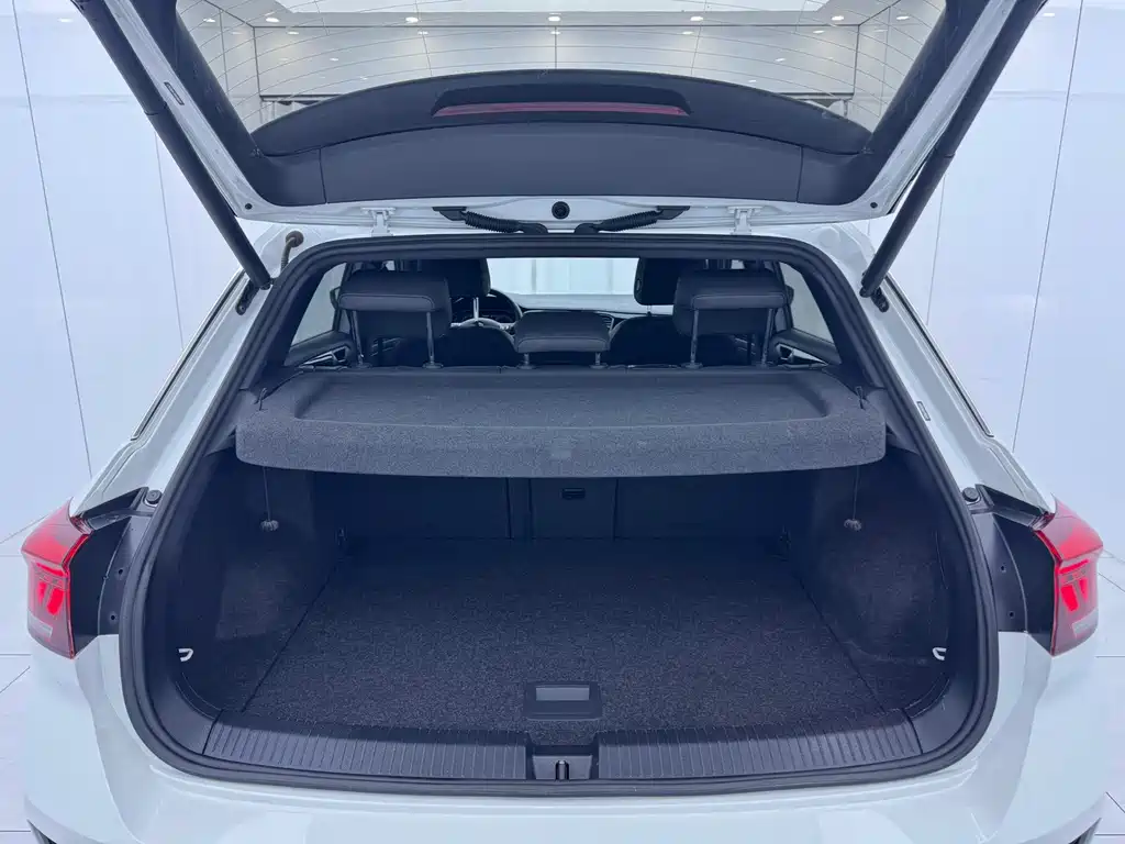 Volkswagen T-Roc 2022 — фото 17