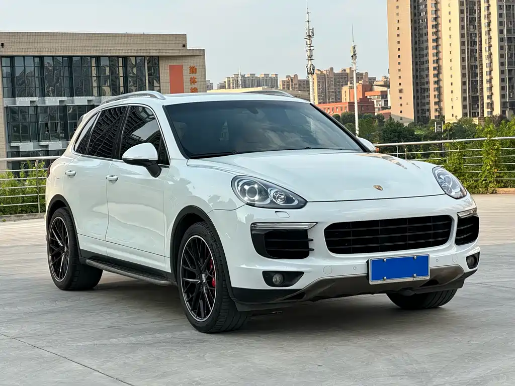 Porsche Cayenne 2016 — фото 3