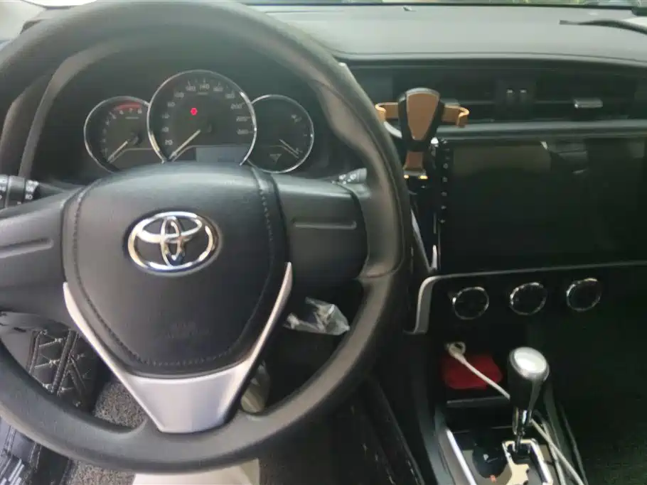 Toyota Corolla 2019 — фото 12
