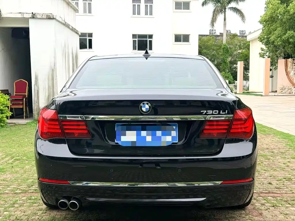 BMW 7 Series 2015 — фото 7