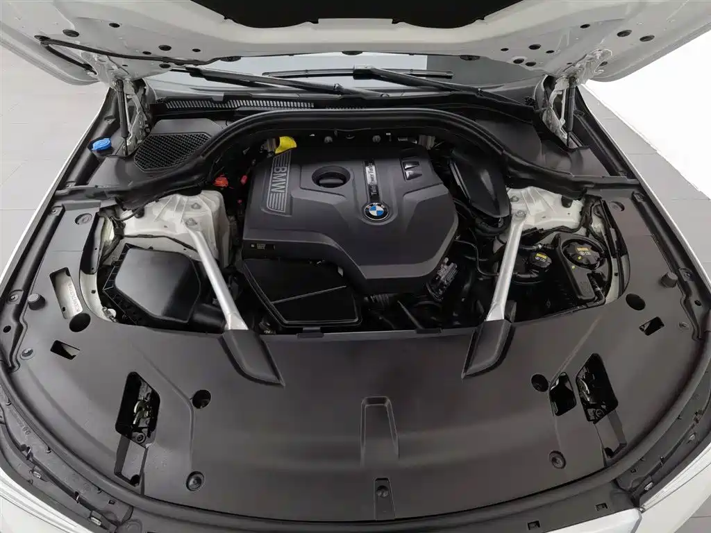 BMW 6 Series GT 2018 — фото 6