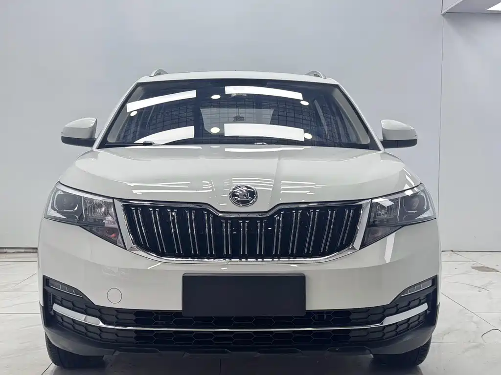 Skoda Kamiq 2023 — фото 2