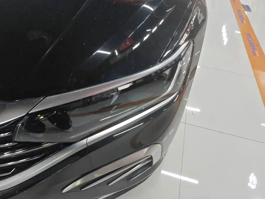Volkswagen Passat 2024