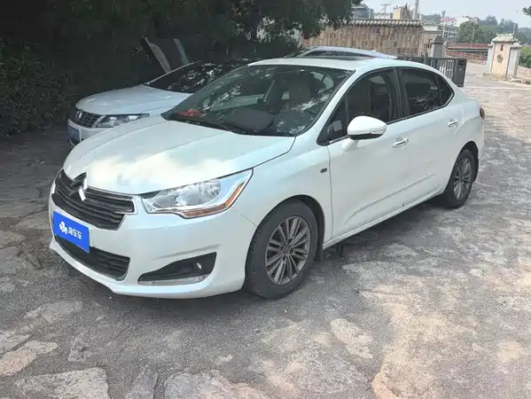 Citroën C4L 2015