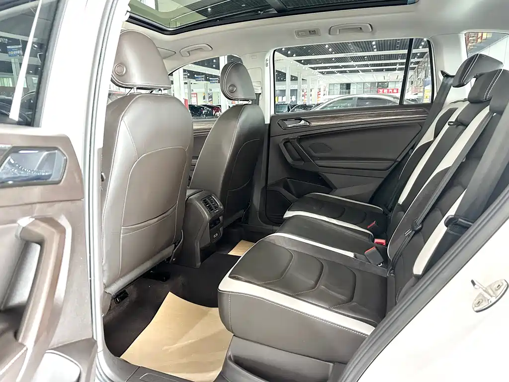 Volkswagen Tiguan L 2019 — фото 6