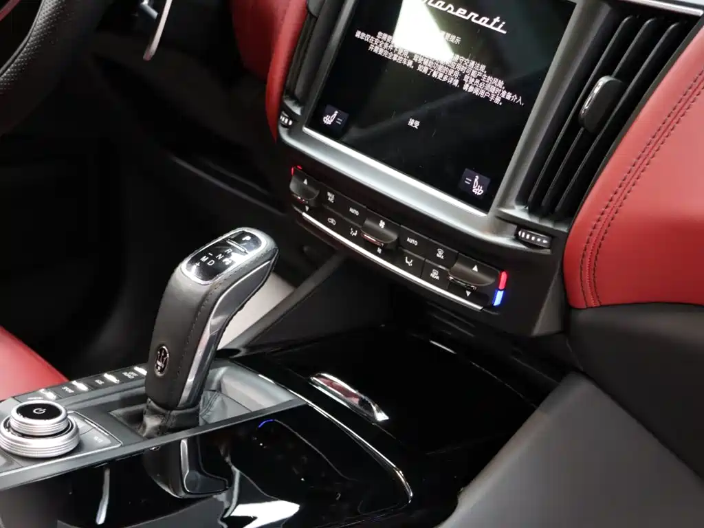 Maserati Levante 2022 — фото 18