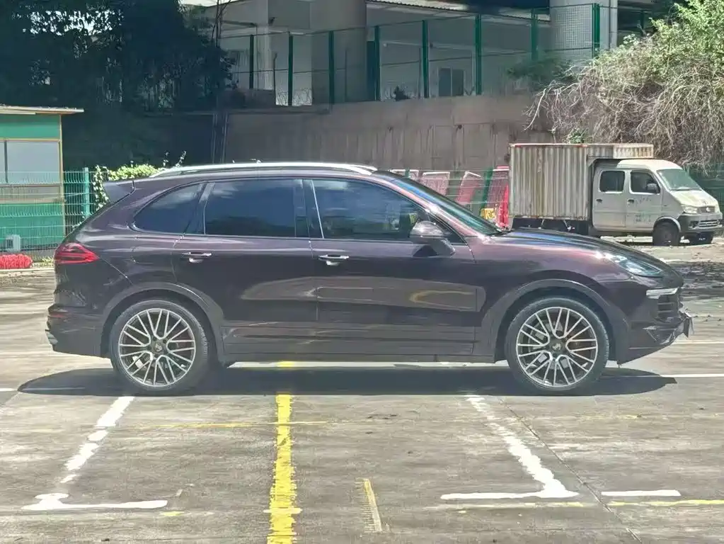 Porsche Cayenne 2016