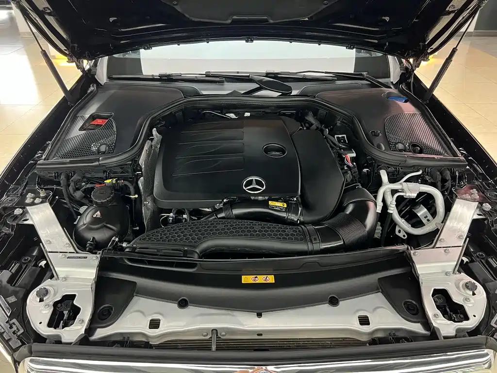 Mercedes-Benz E-Class 2019 — фото 25