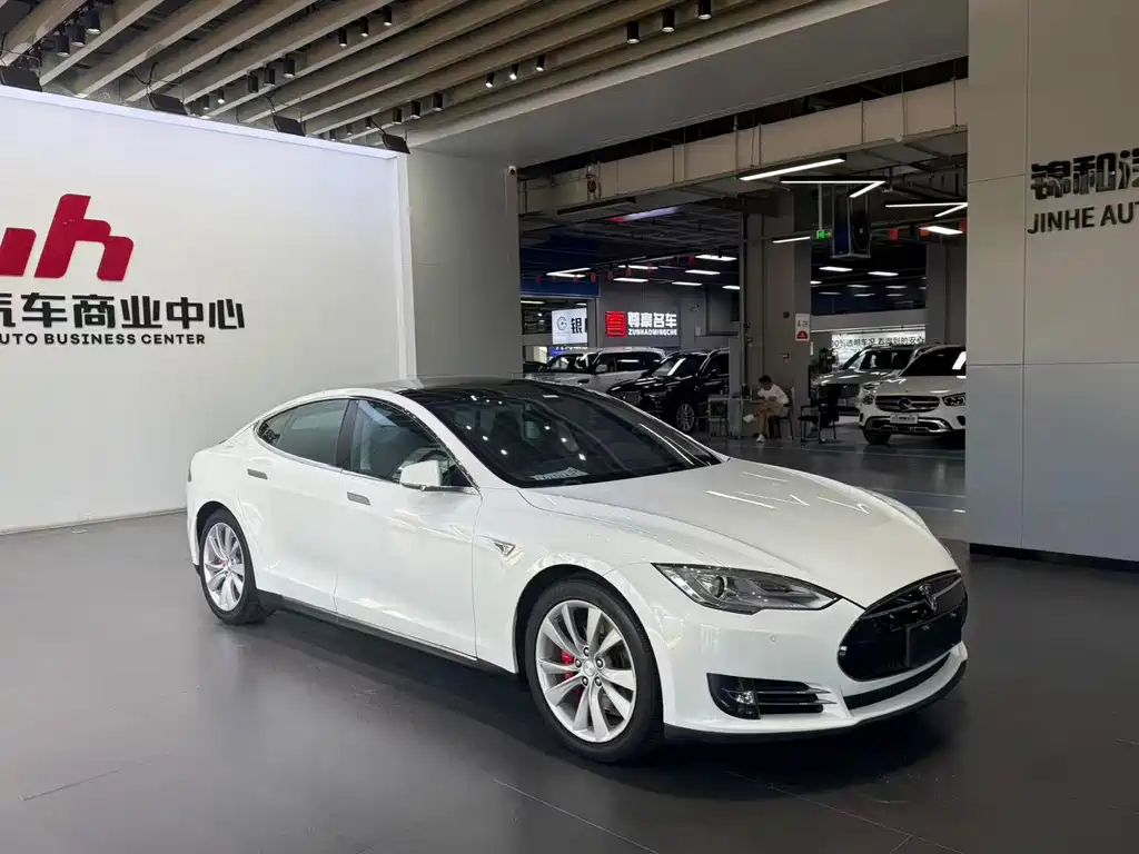 Tesla Model S 2014 — фото 2