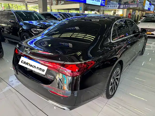 Mercedes-Benz E-Class 2025