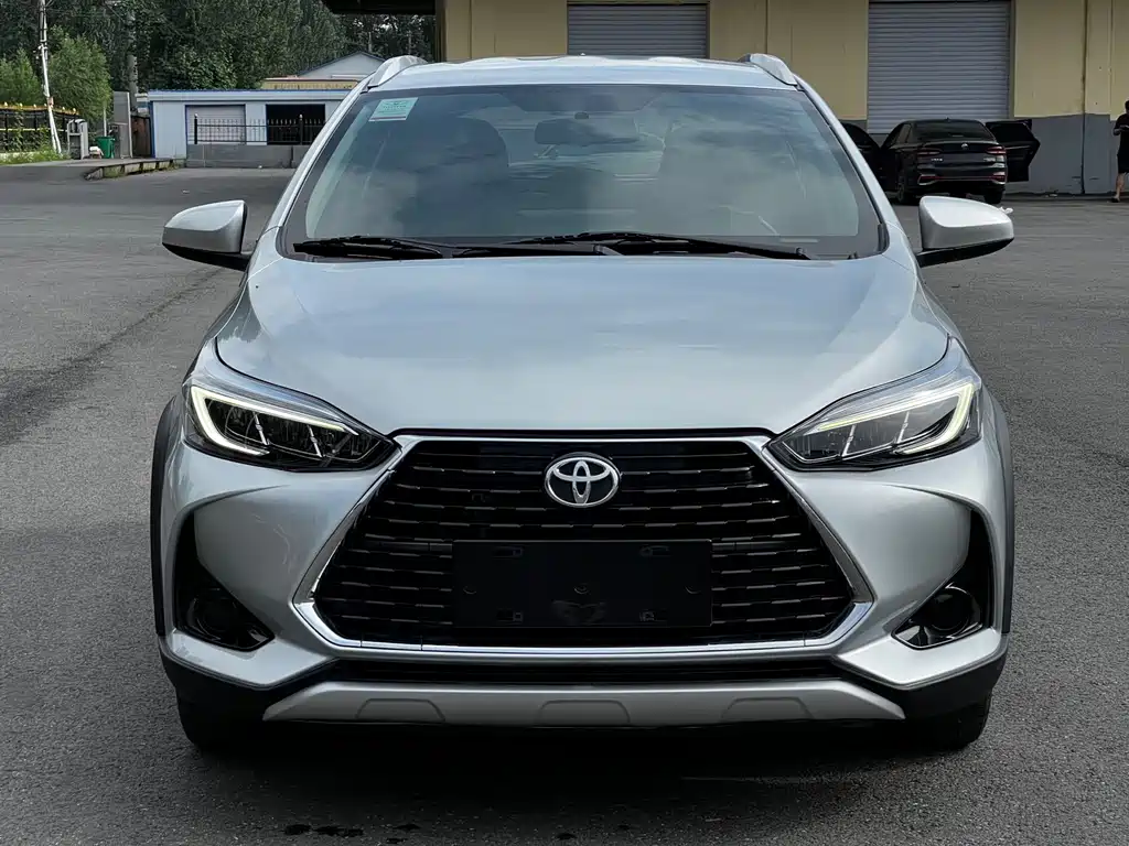 Toyota Yaris L 2022