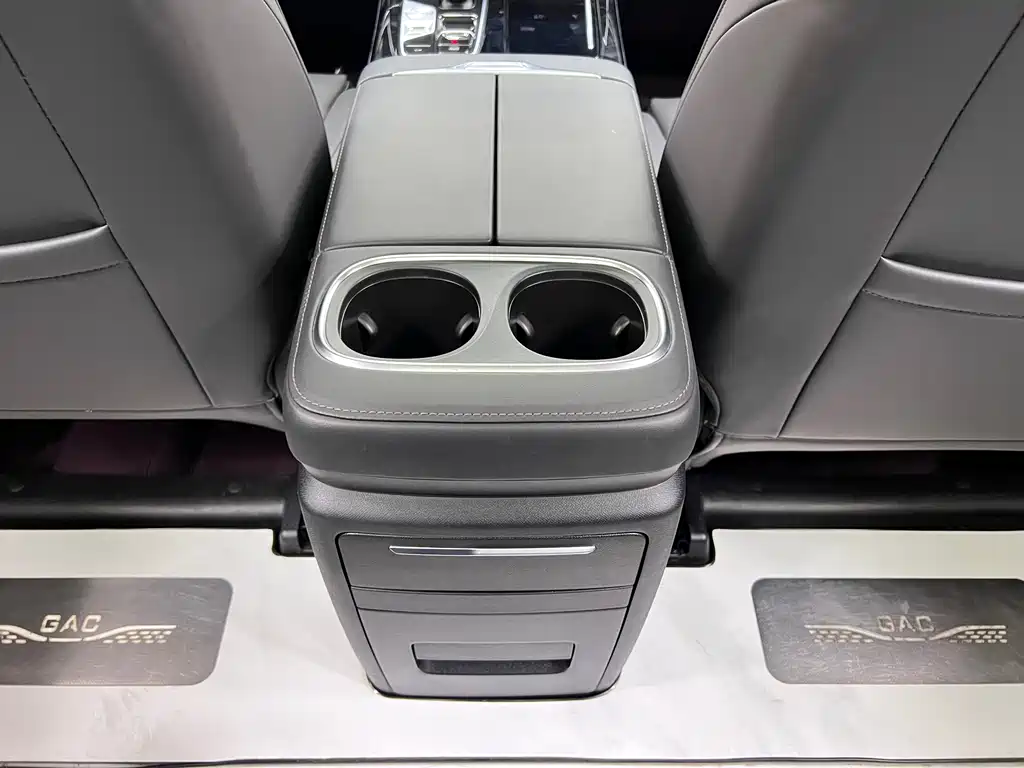 GAC Motor Trumpchi M8 2024 — фото 21