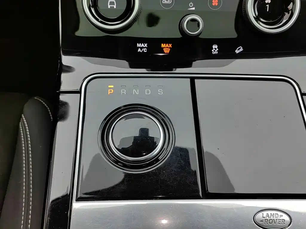 Land Rover Range Rover Velar 2019 — фото 13