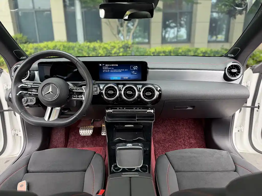 Mercedes-Benz CLA 2023 — фото 7