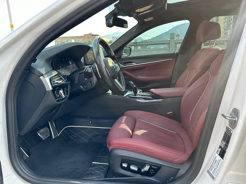 BMW 5 Series 2023
