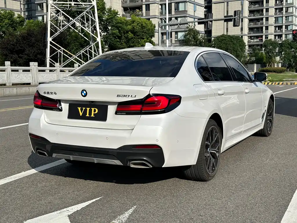 BMW 5 Series 2023