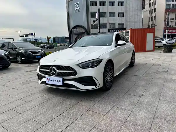 Mercedes-Benz C-Class 2025