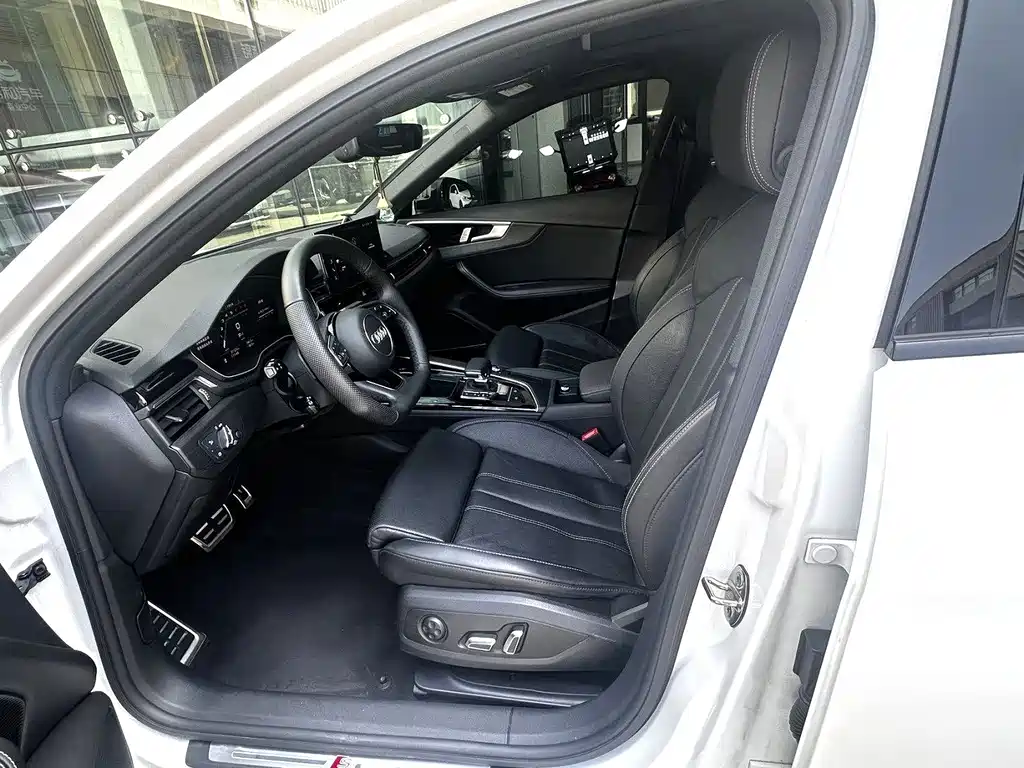 Audi A4L 2024