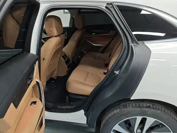 Jaguar F-PACE 2022