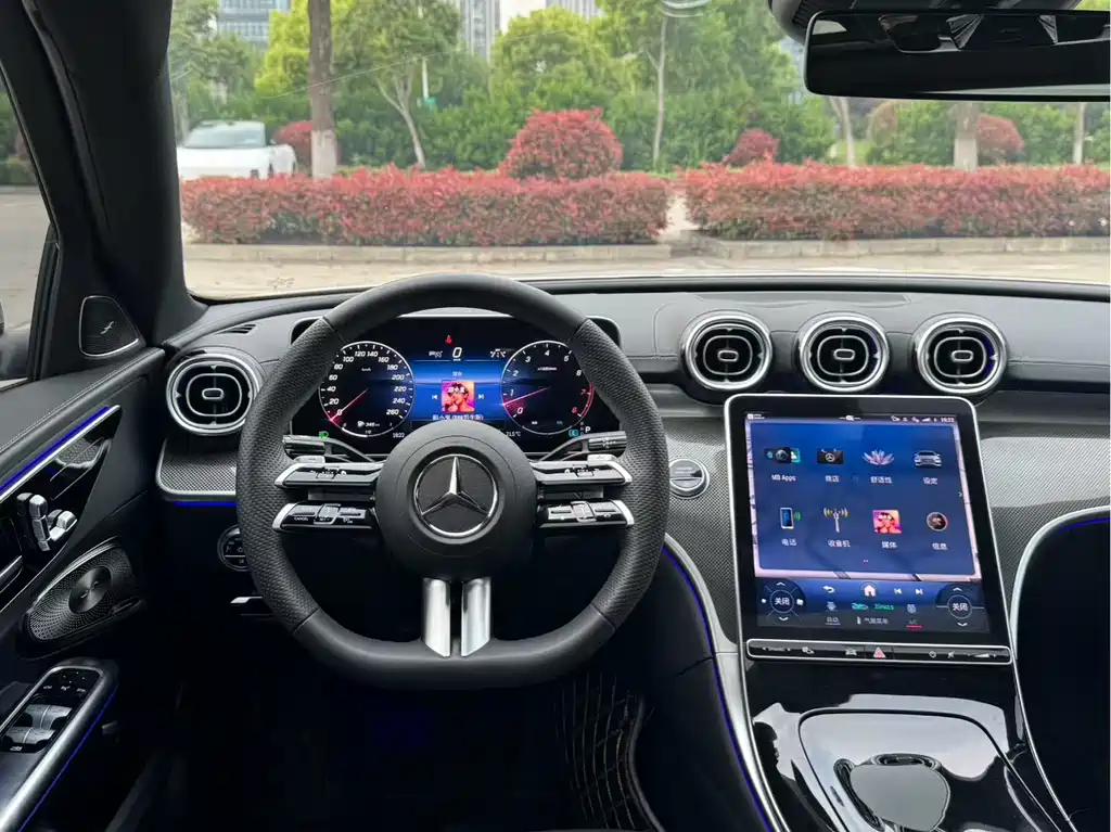 Mercedes-Benz C-Class 2023 — фото 5