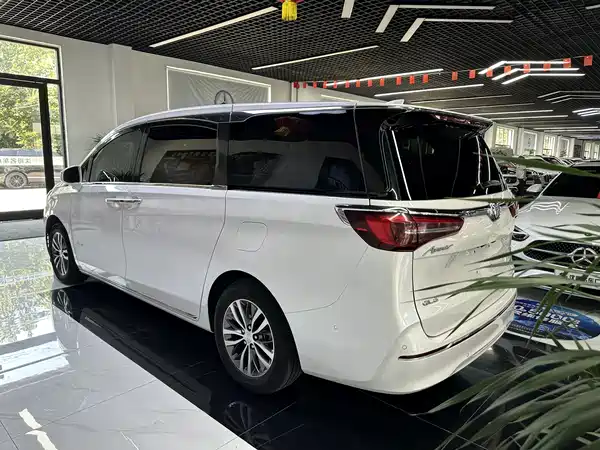 Buick GL8 2023