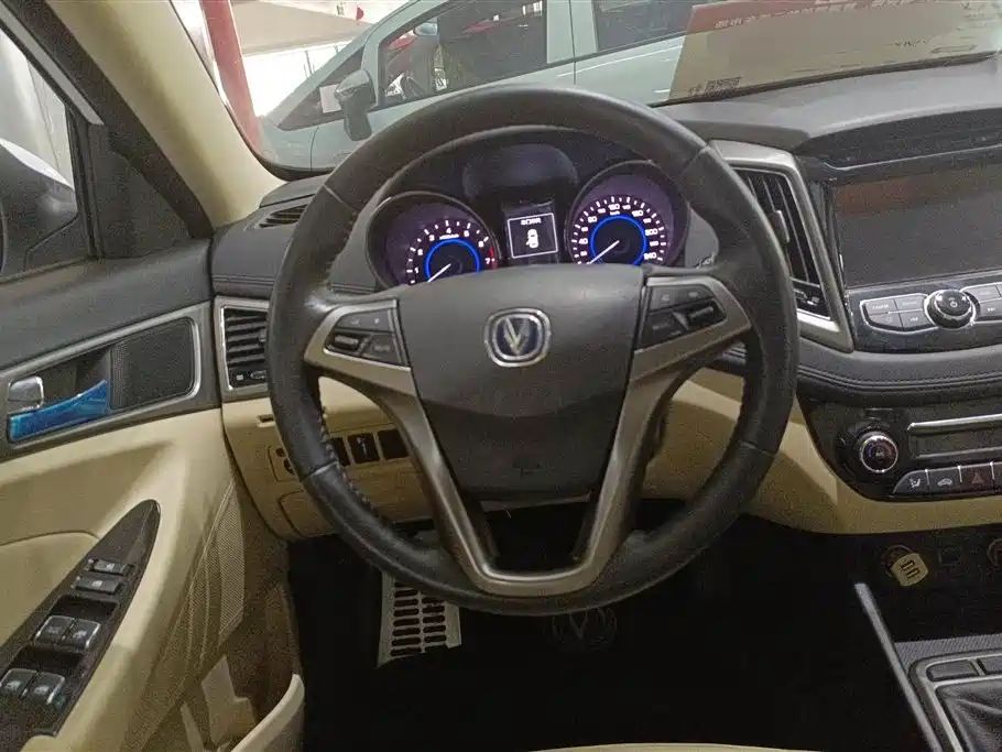 Changan Eado 2016 — фото 15