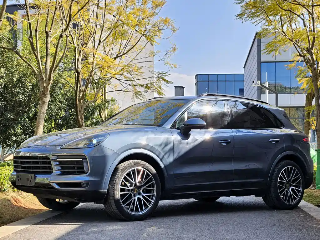 Porsche Cayenne 2018 — фото 1
