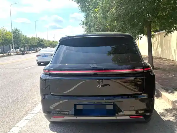 Li Auto L8 2023