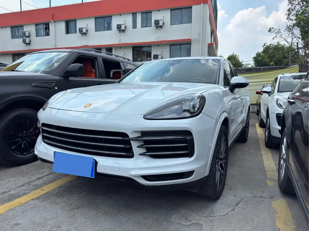 Porsche Cayenne 2018 — фото 1