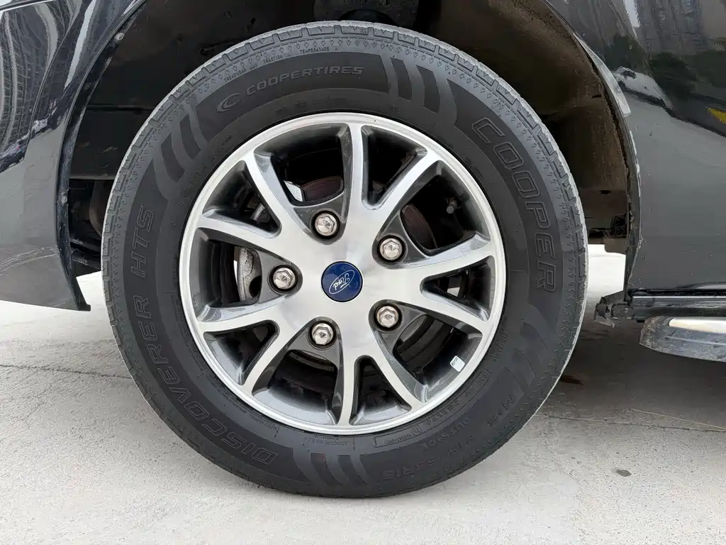 Ford Tourneo 2023 — фото 18