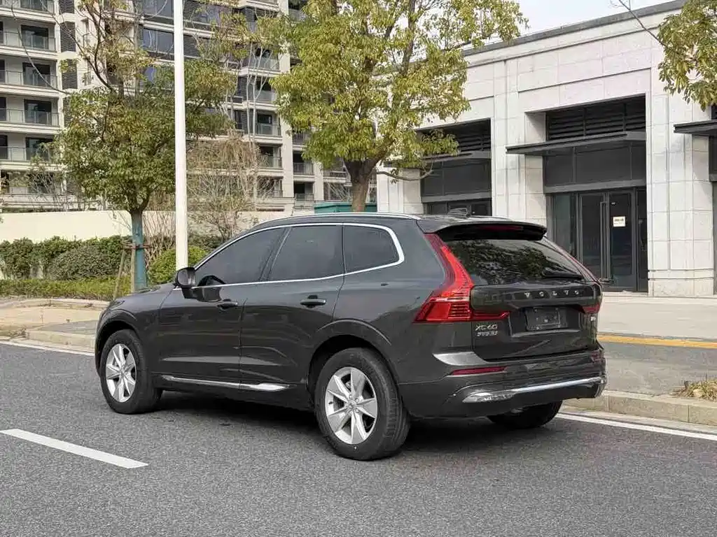 Volvo XC60 2022