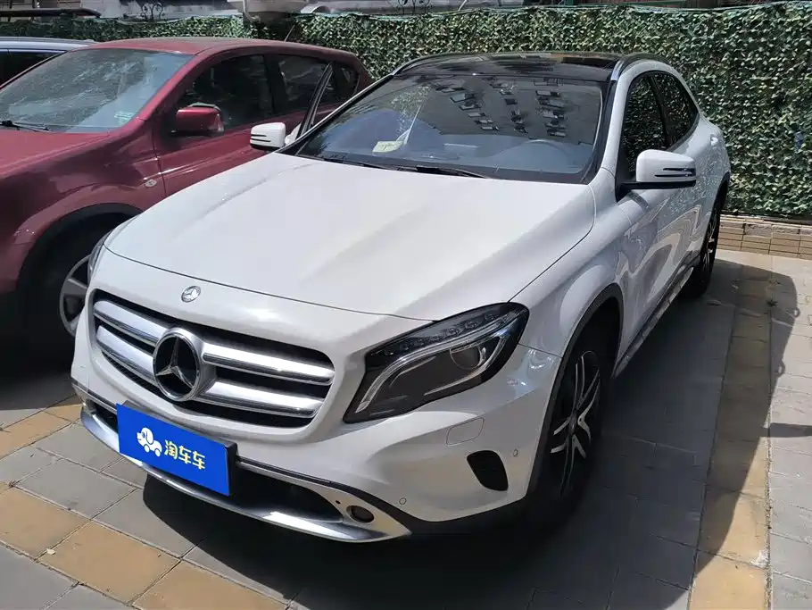Mercedes-Benz GLA 2015