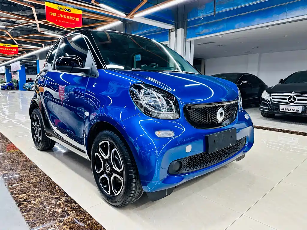 smart Fortwo 2018 — фото 4