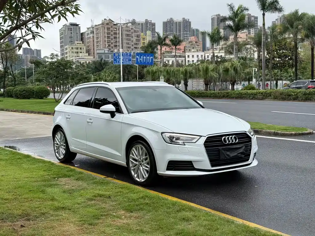 Audi A3 2018 — фото 3
