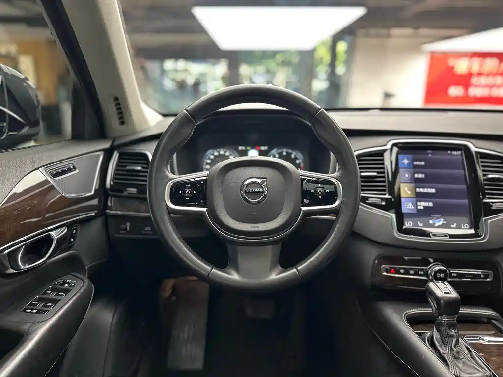 Volvo XC90 2016 — фото 10