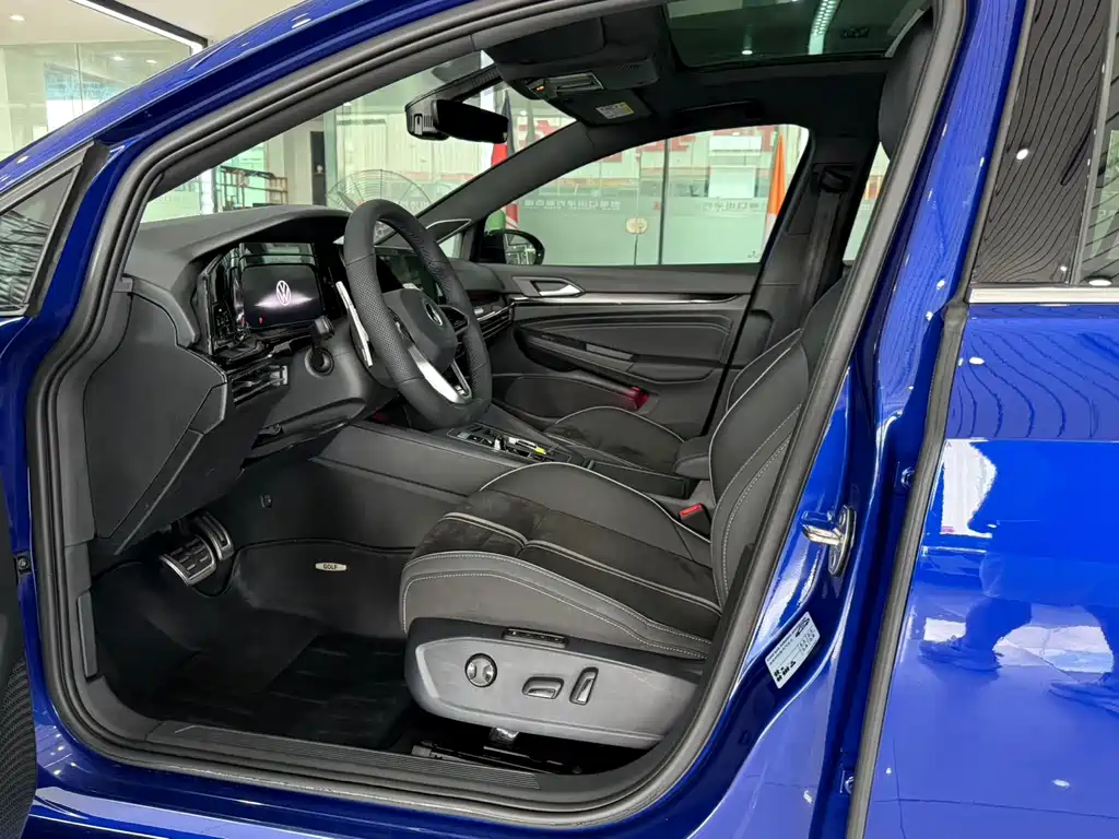 Volkswagen Golf 2023
