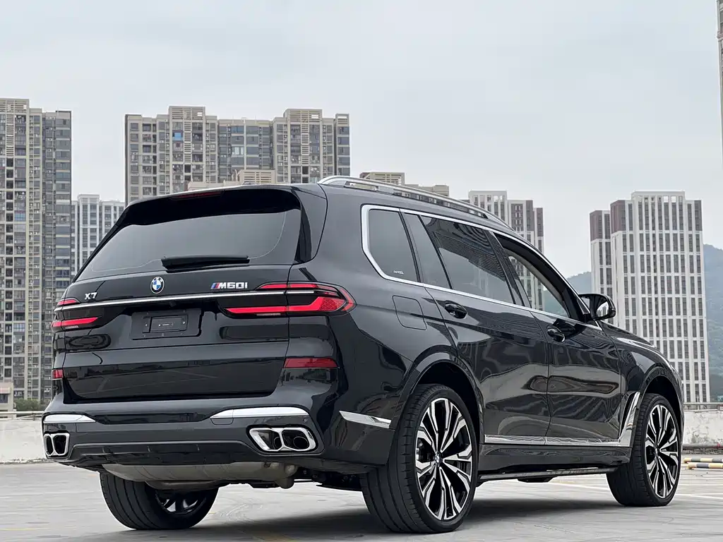 BMW X7 M60i 2025 — фото 12