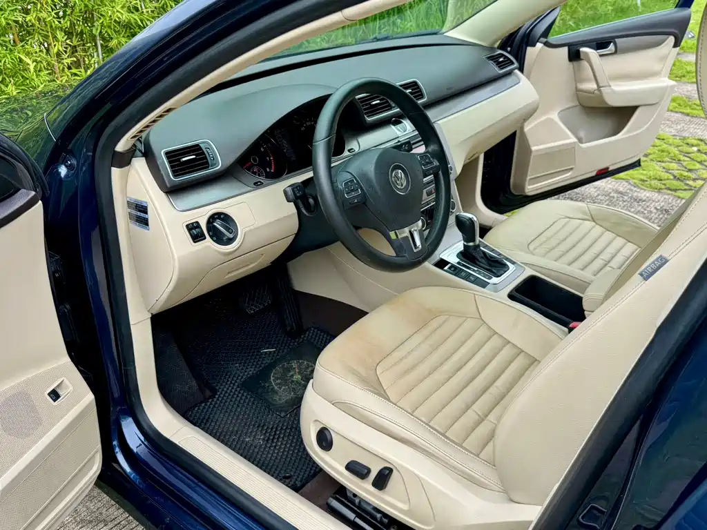 Volkswagen Magotan 2012