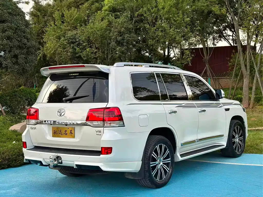 Toyota Land Cruiser 2020 — фото 17